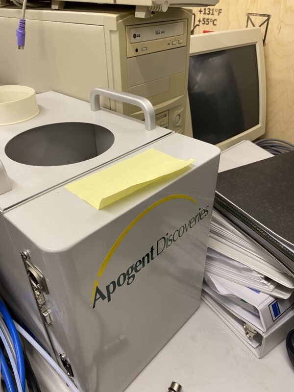 GENOMIC SOLUTIONS Microgrid MGII 610 (Microarrayer)